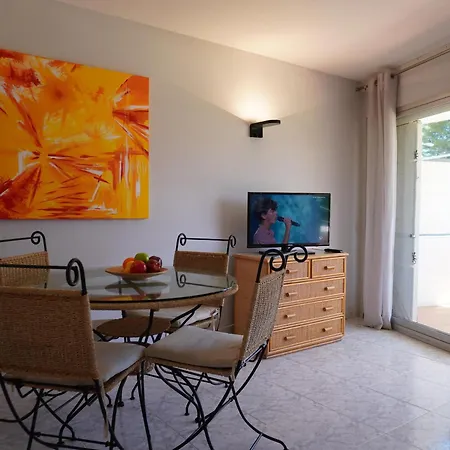 Apartment En Planta Baja Con Terraza Y Piscina Cerca De La Playa De L'estartit - Es-323-86