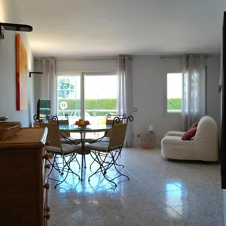 En Planta Baja Con Terraza Y Piscina Cerca De La Playa De L'estartit - Es-323-86 Apartment