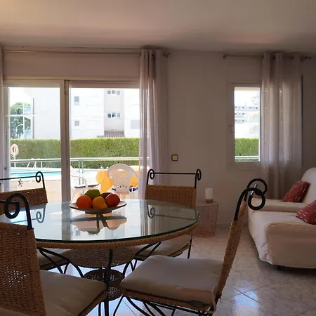 Apartment En Planta Baja Con Terraza Y Piscina Cerca De La Playa De L'estartit - Es-323-86 *